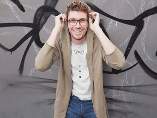 Men mockup-of-a-smiling-hipster-guy-wearing-a-t-shirt-and-jacket-Optimized ShellMiddy